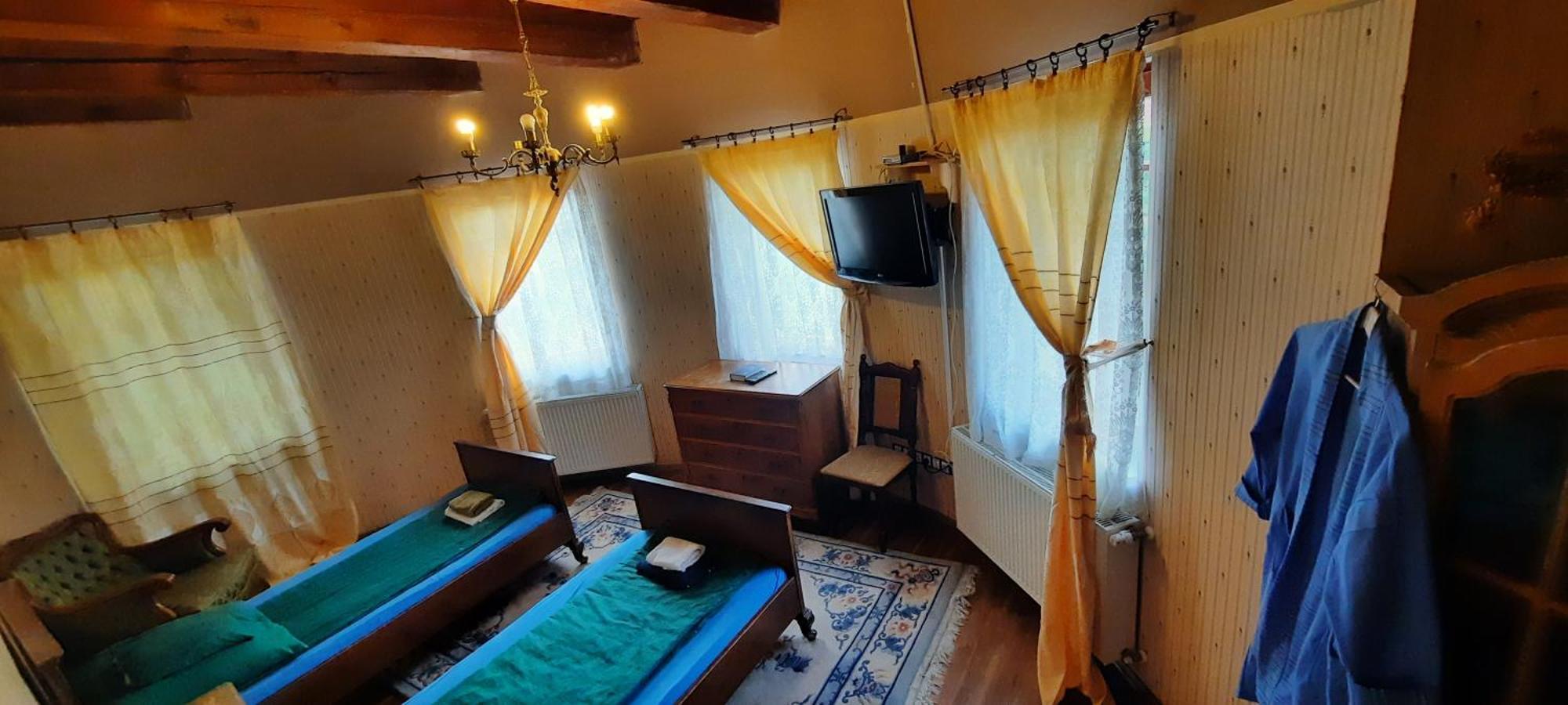 Castle Wellness Resort Sosto Nyiregyhaza Bagian luar foto