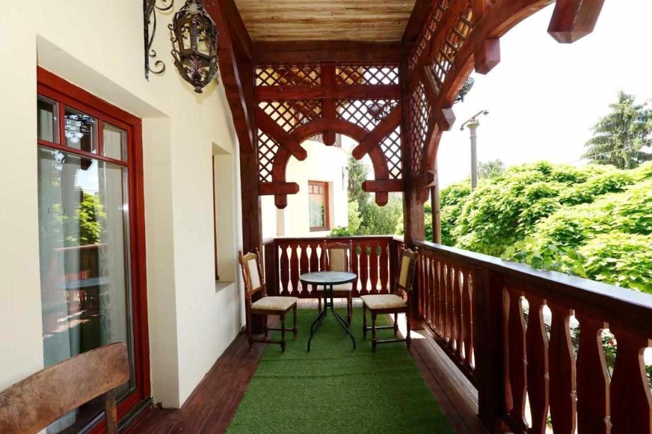 Castle Wellness Resort Sosto Nyiregyhaza Bagian luar foto