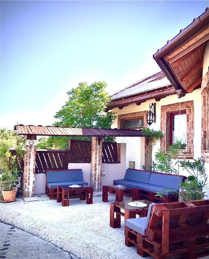 Castle Wellness Resort Sosto Nyiregyhaza Bagian luar foto