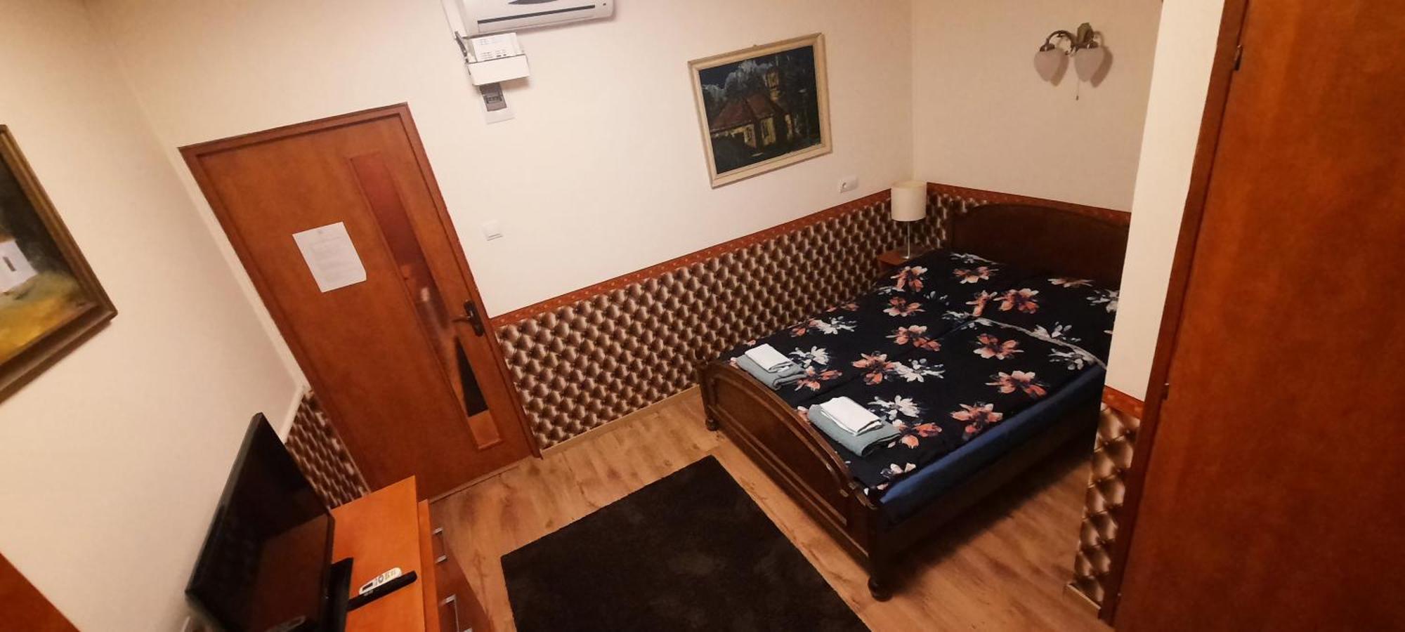 Castle Wellness Resort Sosto Nyiregyhaza Bagian luar foto